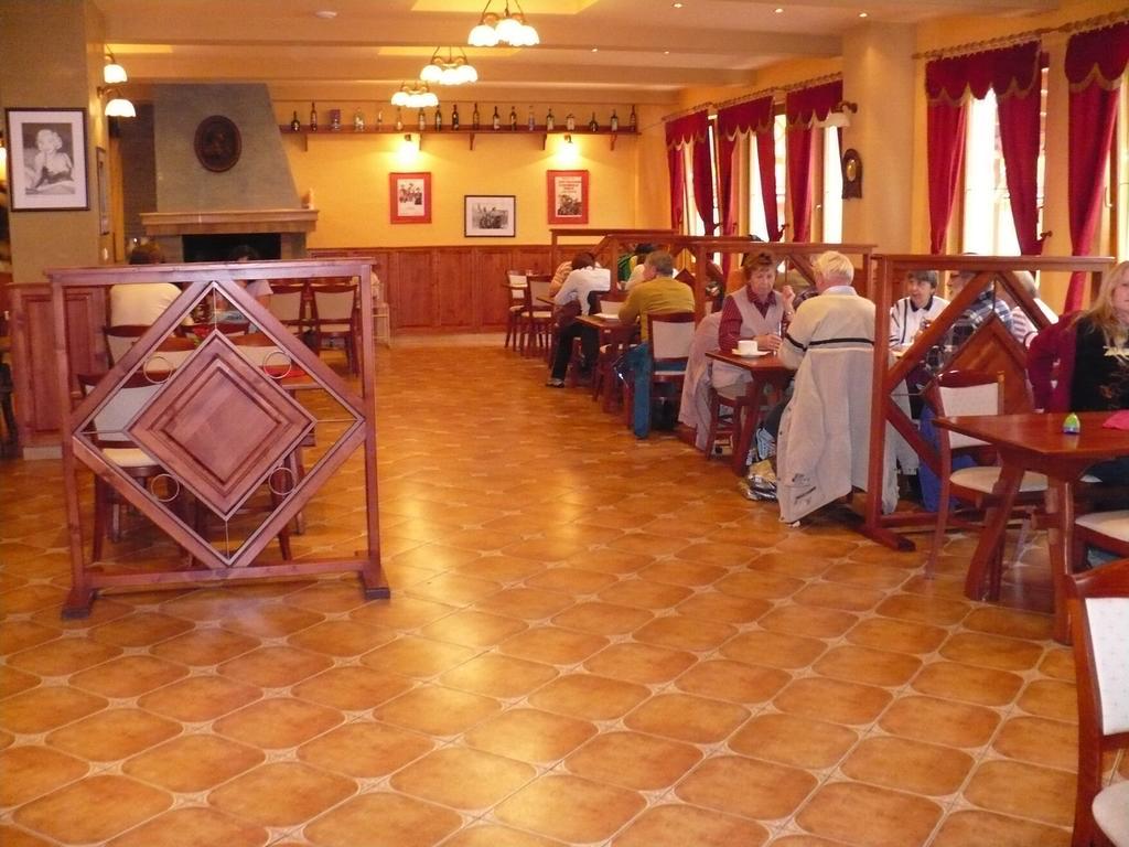 Motel Ranc Ruzomberok Exterior foto