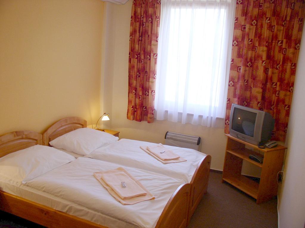 Motel Ranc Ruzomberok Exterior foto